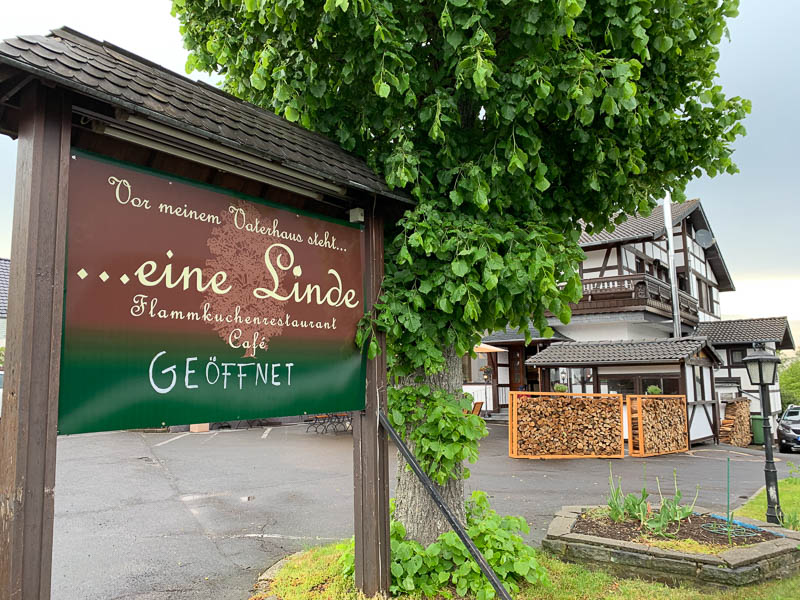 Flammkuchenrestaurant und Café ... eine Linde